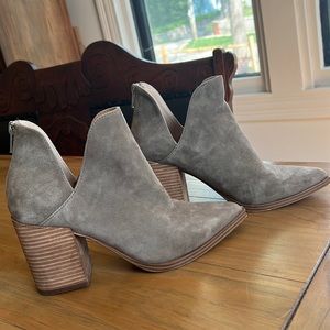 Steve Madden Cedar Bootie in Grey
